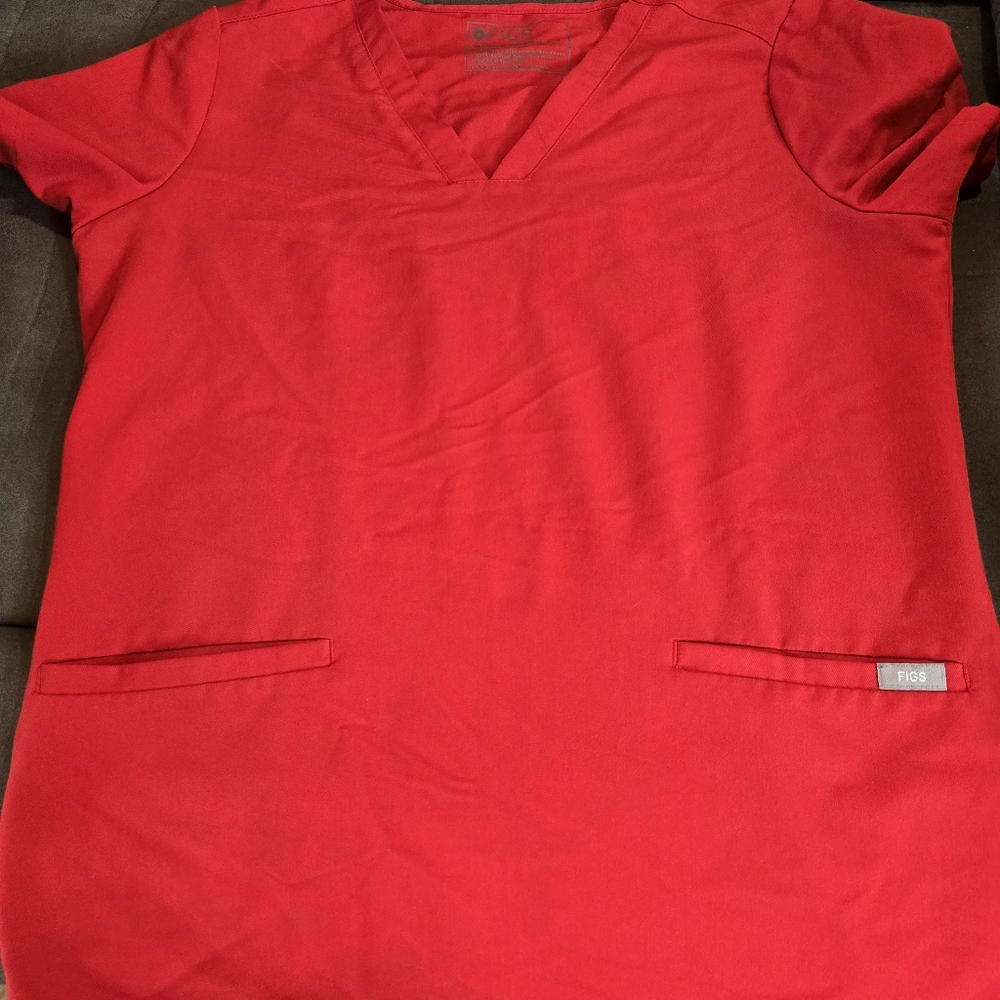 Figs Top  Size small - color Winning Red